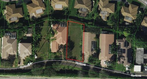 437 Pine Tree Ct, Atlantis, FL, 33462-1217 | Card Image