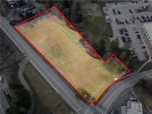 215 Northgate Dr, Warrendale, PA, 15086-7592 | Card Image