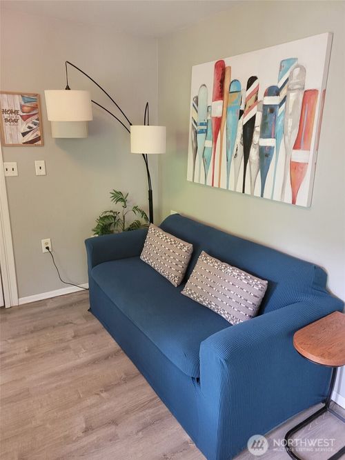 17 Thompson Point Rd, Port Angeles, WA, 98363-7124 | Card Image