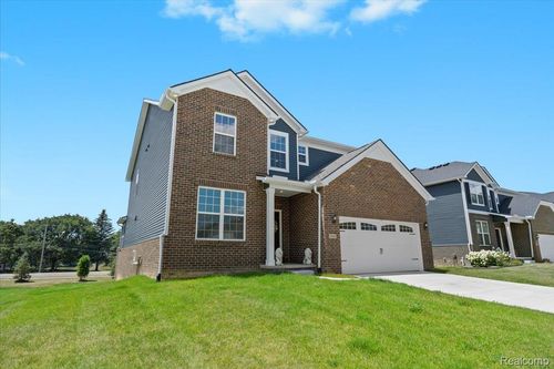 2882 Trillium Hills Dr, Commerce Township, MI, 48382-2285 | Card Image