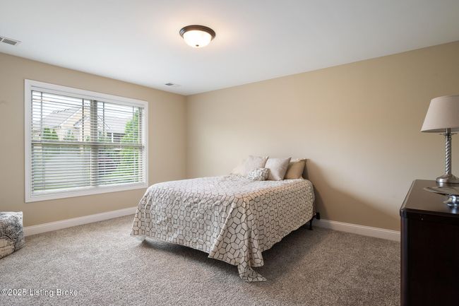 905 Fossil Creek Cir, House other with 4 bedrooms, 3 bathrooms and null parking in Louisville KY | Image 39