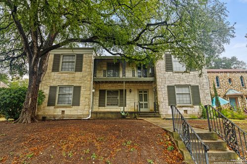 apt-4-336 E Lullwood Ave, San Antonio, TX, 78212-5274 | Card Image