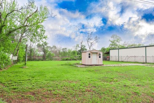 17229 E Highway 6, Alvin, TX, 77511-9423 | Card Image