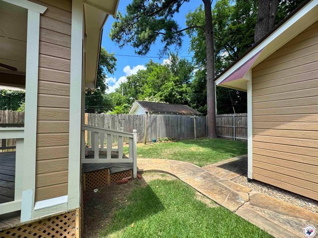 2504 Walnut St, House other with 2 bedrooms, 2 bathrooms and null parking in Texarkana TX | Image 22