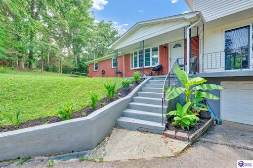 319 Park Ave, Radcliff, KY, 40160-1345 | Card Image
