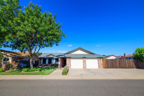 1647 Running Ln, Ceres, CA, 95307-1723 | Card Image