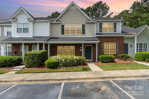 1720 Forest Side Ln, Charlotte, NC, 28213-2104 | Card Image