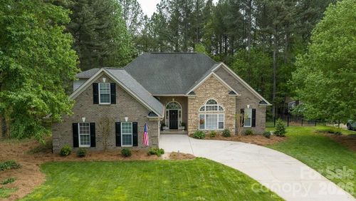 147 Honeysuckle Creek Loop, Mooresville, NC, 28117 | Card Image