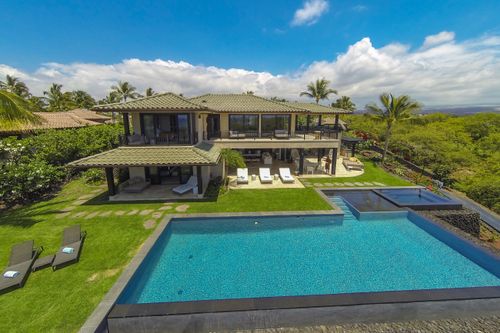 68-1056 Pauoa Way, KAMUELA, HI, 96743-7711 | Card Image