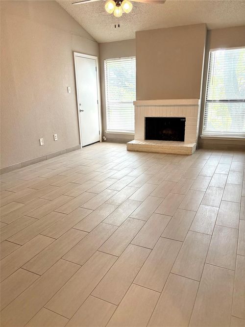 apt-212-10051 Westpark Dr, Houston, TX, 77042-5924 | Card Image