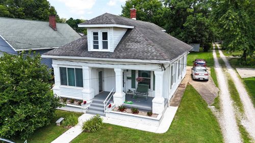 112 E 2nd St, Huntingburg, IN, 47542-1211 | Card Image