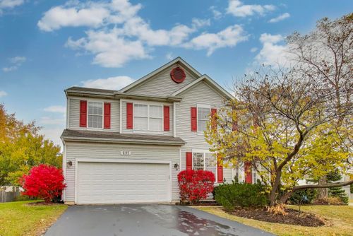 697 Providence Ln, Lindenhurst, IL, 60046-4942 | Card Image