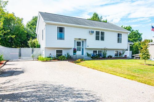 80 Rhode Island Ave, Manchester, NH, 03104-5441 | Card Image