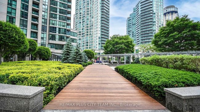 1305 - 18 Harbour St, Condo with 2 bedrooms, 2 bathrooms and 1 parking in Toronto ON | Image 40