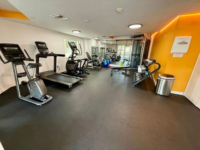 APT-404 - 280 Sw 20 Th Rd, Condo with 1 bedrooms, 1 bathrooms and null parking in Miami FL | Image 7