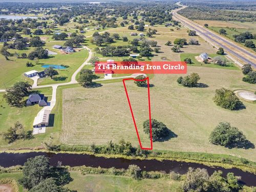 714 Branding Iron Trl, Angleton, TX, 77515 | Card Image