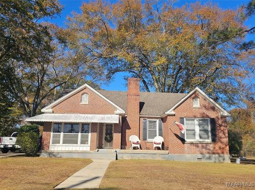 808 W Tallassee St, Wetumpka, AL, 36092-1739 | Card Image