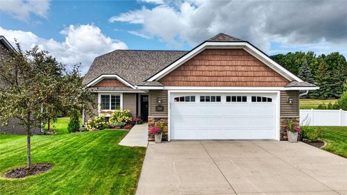 2168 Saint Andrews Dr, Altoona, WI, 54720-2240 | Card Image