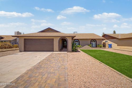 528 W Mohawk Ln, Phoenix, AZ, 85027-5900 | Card Image