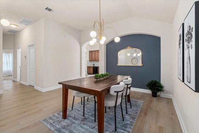 Ample room for a larger table than what is here for staging | Image 8
