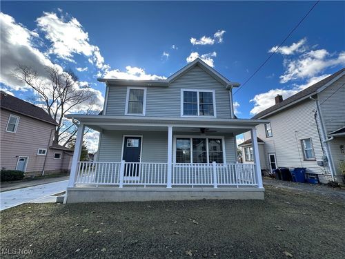 42 Wilson St, Struthers, OH, 44471-1621 | Card Image