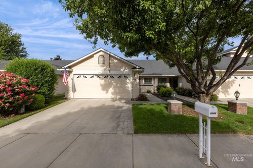 2745 N Englewood Way, Meridian, ID, 83646-8341 | Card Image