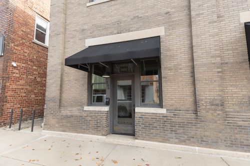 206 N 4th St, Moberly, MO, 65270-1518 | Card Image