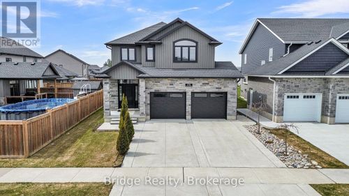 256 Tamarack Blvd, Woodstock, ON, N4S0E1 | Card Image