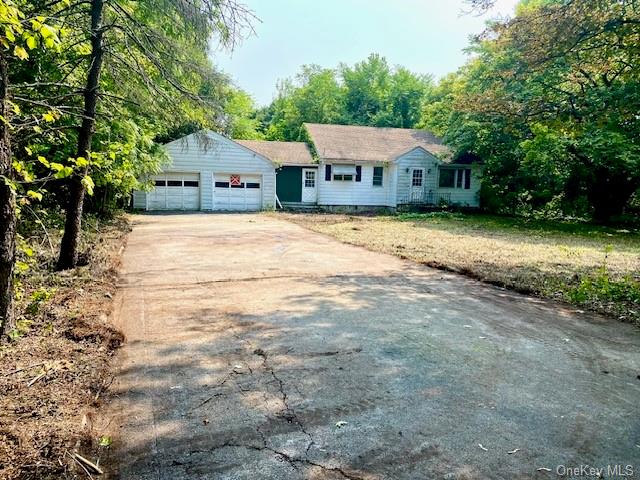 Creek Rd, Poughkeepsie, NY 12601