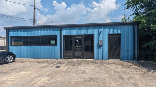 1142 Boston Ave, Nederland, TX, 77627-4037 | Card Image