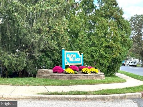 12 Avon Dr, East Windsor, NJ, 08520-5668 | Card Image