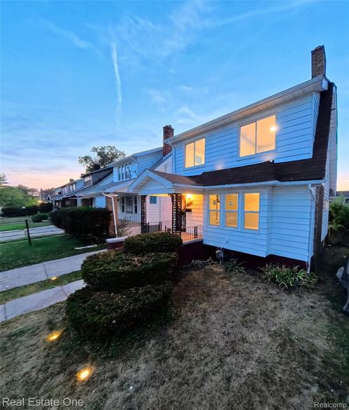 2512 Cortland St, Detroit, MI, 48206-3601 | Card Image