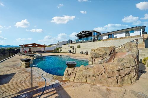 17487 Aspen St, Hesperia, CA, 92345-6505 | Card Image