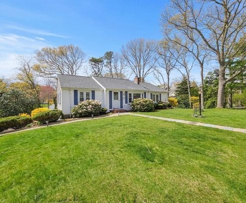 7 Linnell Ln, Yarmouth, MA, 02675 | Card Image