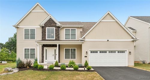 54 Gesel Ln, Amherst, NY, 14221-3892 | Card Image