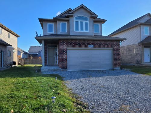 7770 Hanniwell St, Niagara Falls, ON, L2G0H5 | Card Image