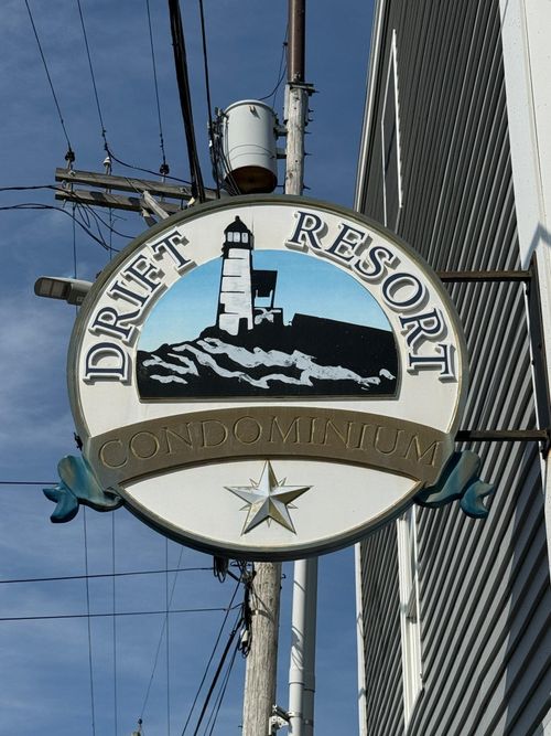 9-18 Ocean Blvd, Hampton, NH, 03842-3017 | Card Image