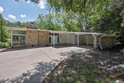 7 Hull Circle Dr, West Lake Hills, TX, 78746-3709 | Card Image