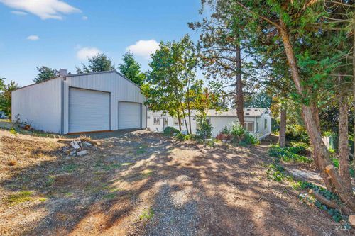 128 E Persimmon St, Genesee, ID, 83832-8703 | Card Image