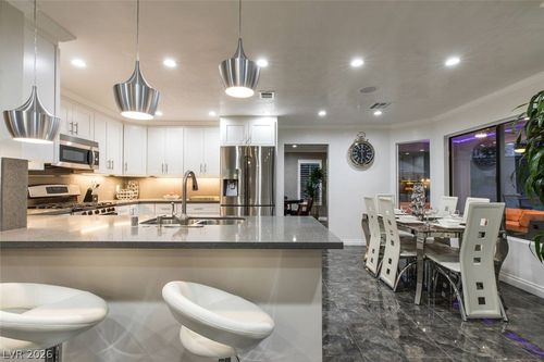 9020 Moss Creek Cir, Las Vegas, NV, 89117-2363 | Card Image