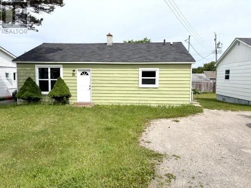 5 Preswick St, Stephenville, NL, A2N1L3 | Card Image