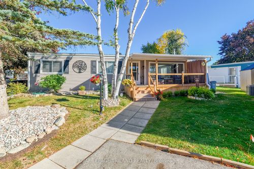 154 Pebble Beach Pky, Grand Bend, ON, N0M1T0 | Card Image