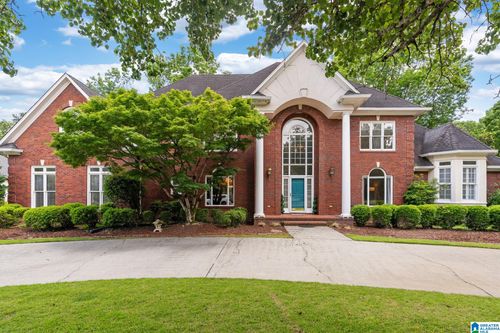 2100 Southwinds Cir, HOOVER, AL, 35244-3298 | Card Image