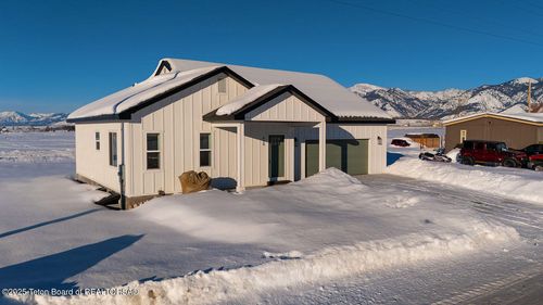 450 Roberts Street, Thayne, WY, 83127 | Card Image