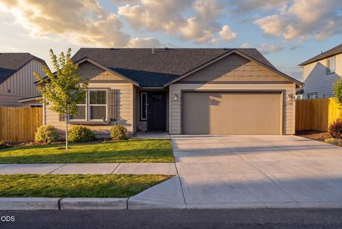 lot-65-3583 Nw 9th St, Redmond, OR, 97756-2195 | Card Image