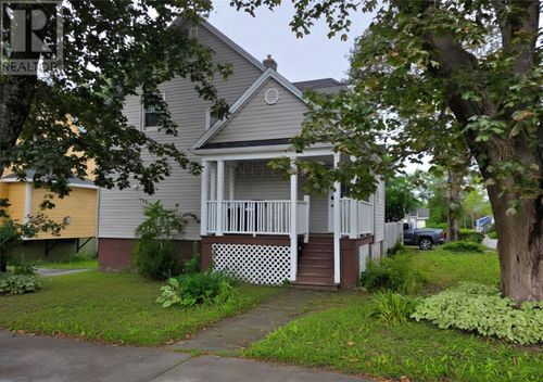 42 Eastvalley Road, Corner Brook, NL, A2H2L3 | Card Image