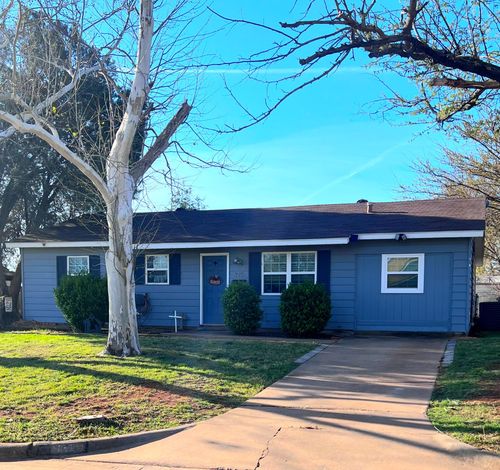 125 S Glencoe Cir, Wichita Falls, TX, 76302-3110 | Card Image