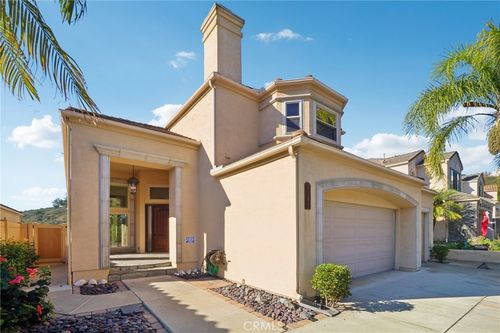 2183 View Crest Gln, Escondido, CA, 92026-3819 | Card Image