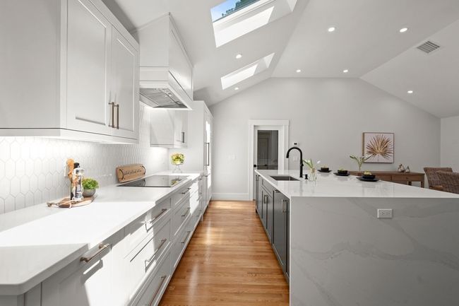7 Bishops Ln, House other with 3 bedrooms, 5 bathrooms and 4 parking in Lynnfield MA | Image 10