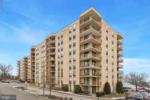 apt-2101-666 W Germantown Pike, PLYMOUTH MEETING, PA, 19462-1009 | Card Image